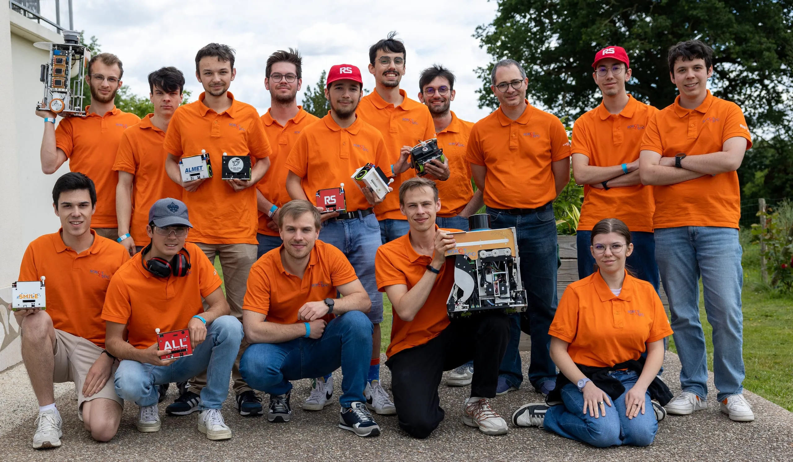L'équipe RobotESEO de la saison 2025-2026, thème « Winter is Coming »
